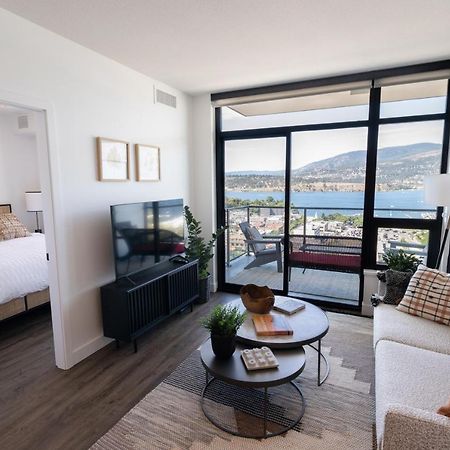 كيلوانا Awesome View 21 Two Bedroom One Bath Downtown Lake View Near Beach المظهر الخارجي الصورة