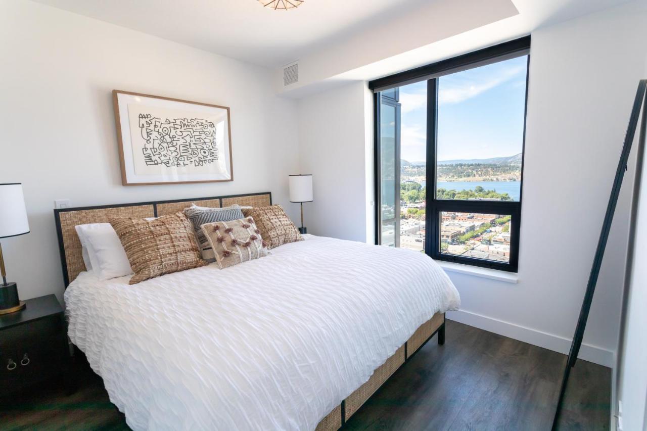 كيلوانا Awesome View 21 Two Bedroom One Bath Downtown Lake View Near Beach المظهر الخارجي الصورة